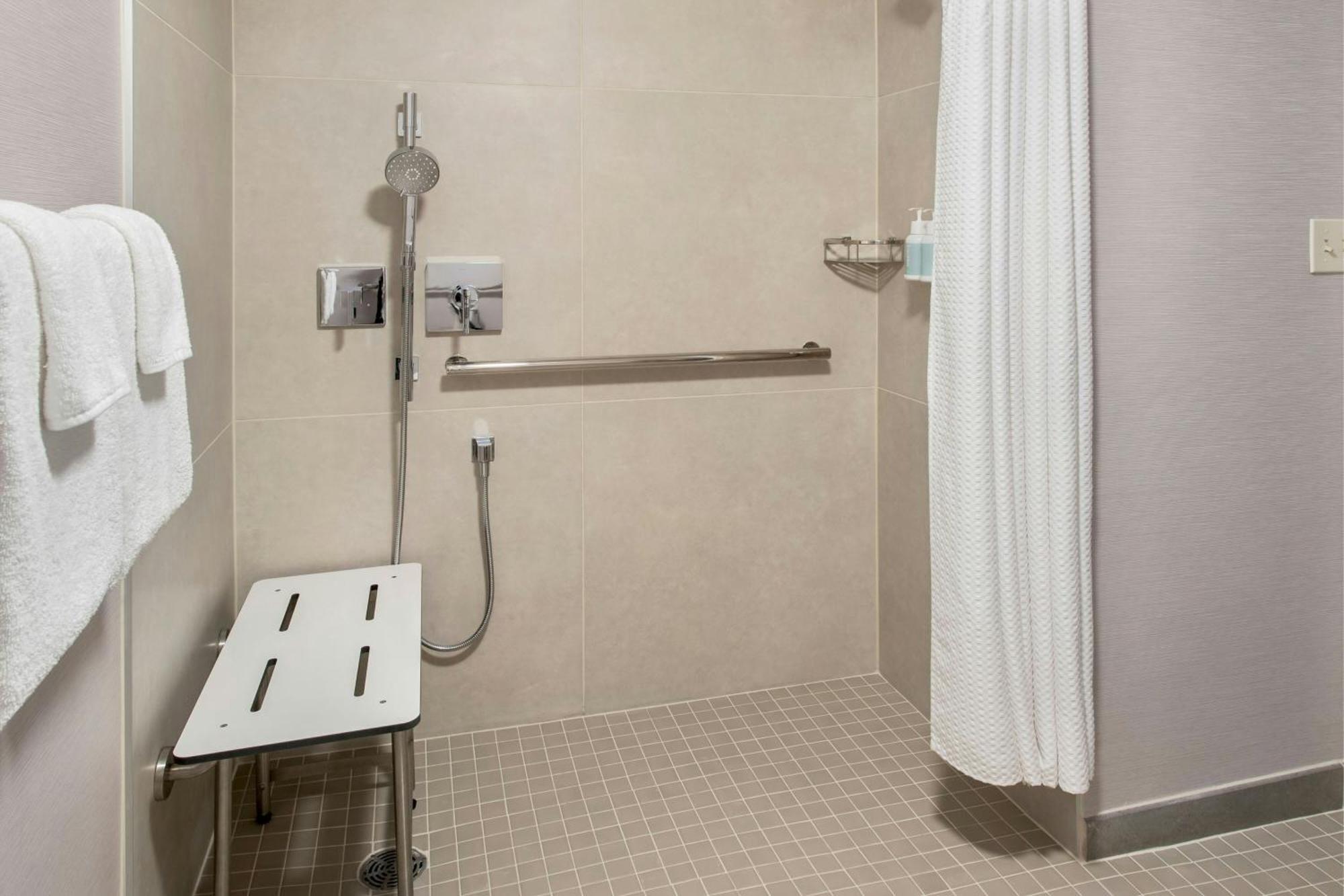 Courtyard By Marriott Newark Elizabeth Hotel Eksteriør billede