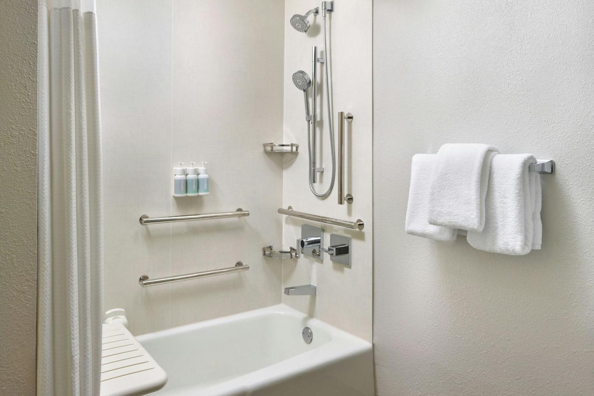 Courtyard By Marriott Newark Elizabeth Hotel Eksteriør billede
