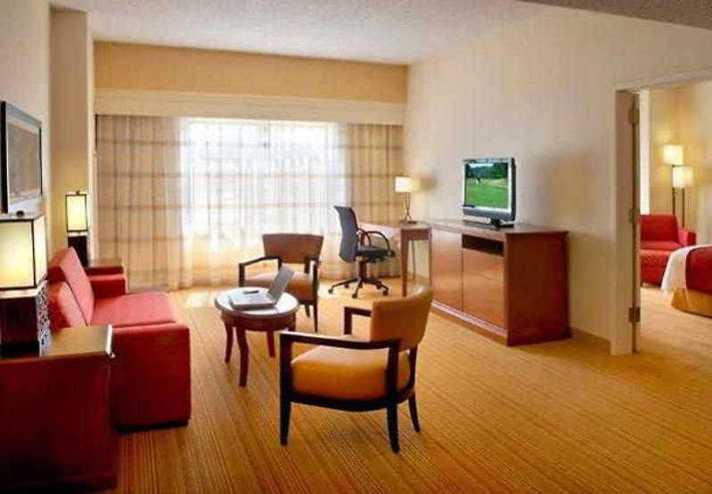 Courtyard By Marriott Newark Elizabeth Hotel Eksteriør billede